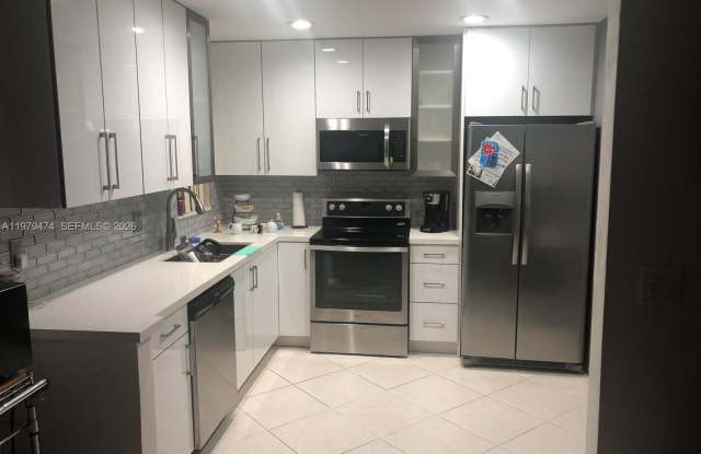 3987 N Carambola Cir N