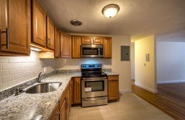 Photo of One Block to BU * 408sf Studio w/H