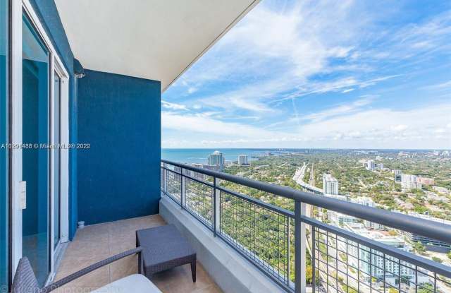 60 SW 13th St