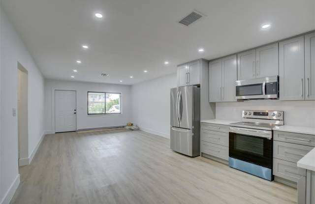 2155 NE 56th Court
