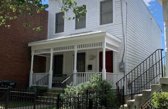 Photo of 2237 14TH ST SE