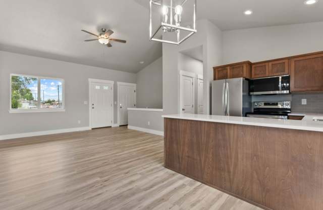 Photo of Newly Built 4 Bedroom Duplex With Yard