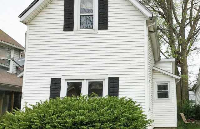 Update Spacious Home Near DownTown