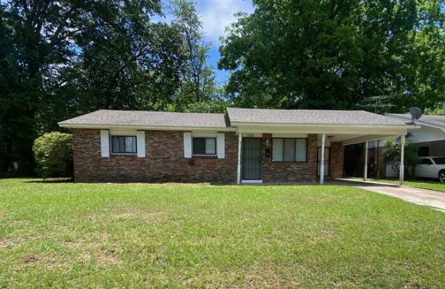 1305 Collins Drive