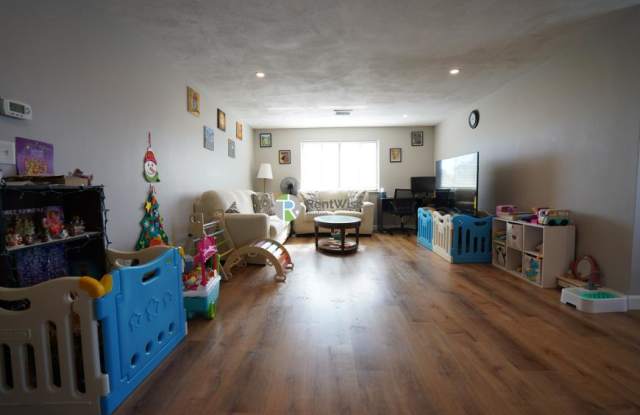 Photo of 404 Langley Rd.