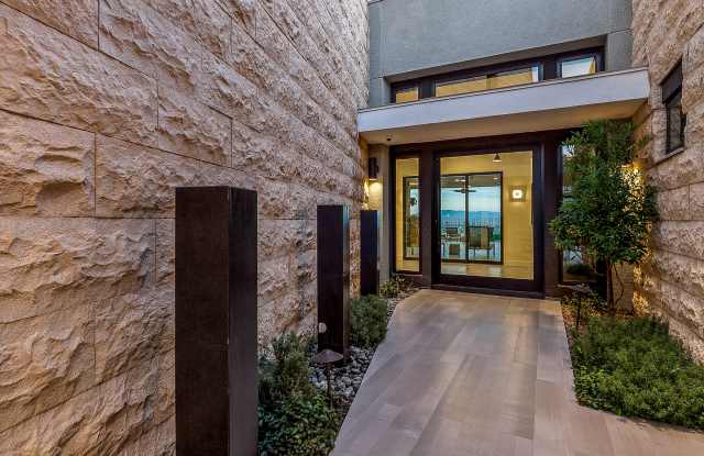 2240 Sky Pointe Ridge Drive