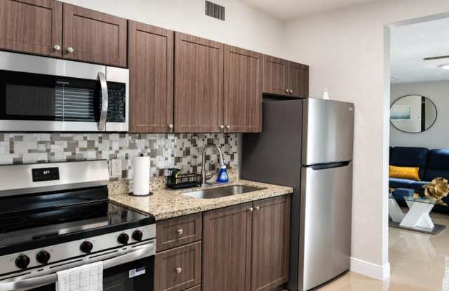 1558 NW 5TH Avenue, Pompano Beach, FL 33060