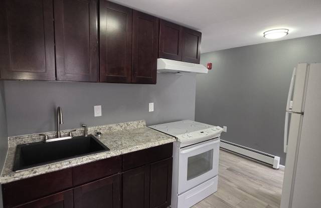 105 Walnut Ave