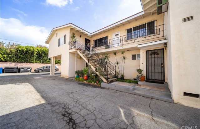 5726 Laurel Canyon #2