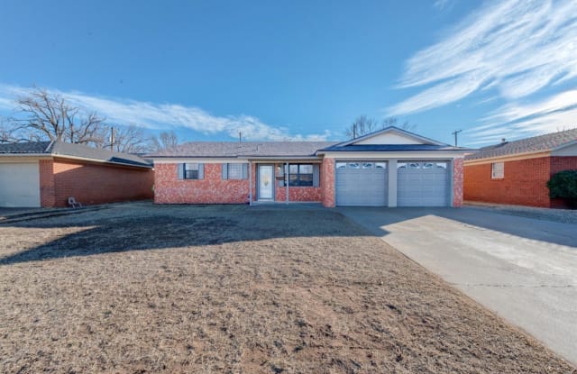 5523 E 17th Place - 5523 17th Pl, Lubbock, TX 79416