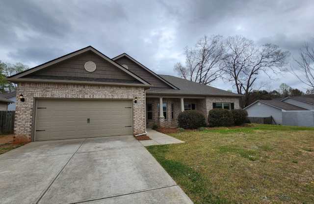 Bright 3BR/2BA Ranch Home in Dawsonville!