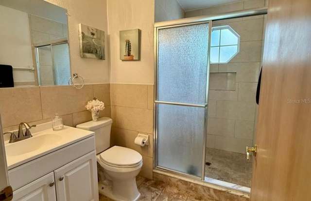 8705 KNIGHTSBRIDGE COURT