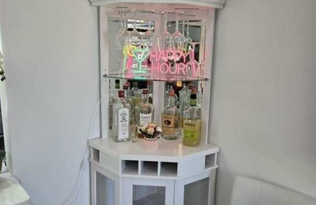 2909 Middle River Dr