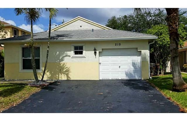 210 NW 207TH WAY - 210 Northwest 207th Way, Pembroke Pines, FL 33029