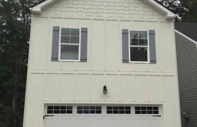 8 East Newnan Road