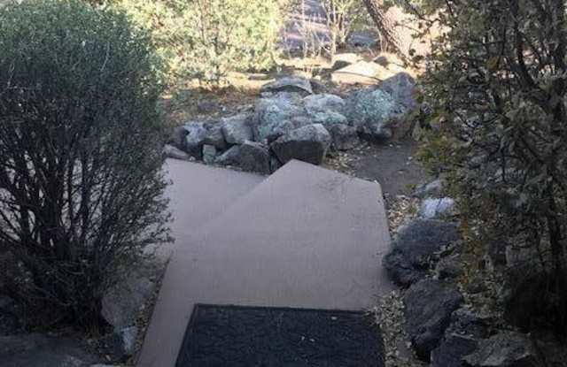 3132 W Crestview Drive