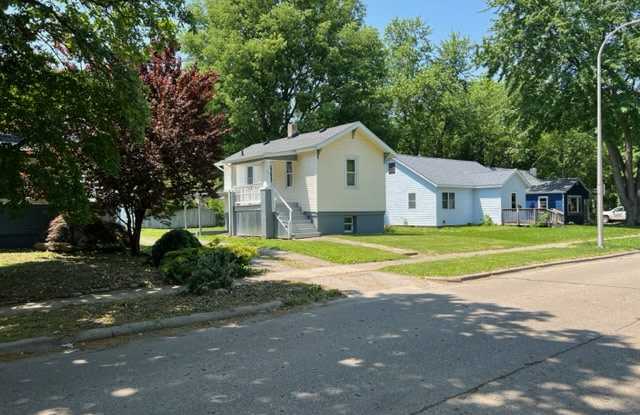 801 South Cottage Grove Avenue
