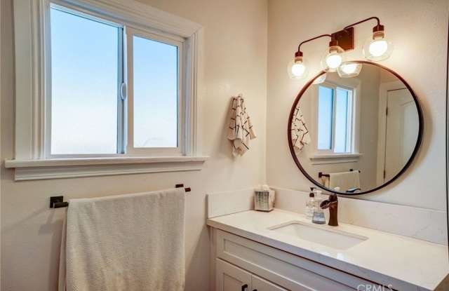 6531 Arlington Avenue