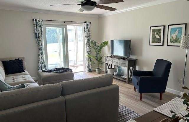 1909 SW Palm City Road unit: D