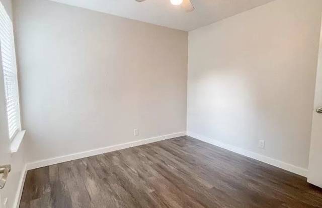 Room in 3 Bedroom Home at Spring Meadow Rd