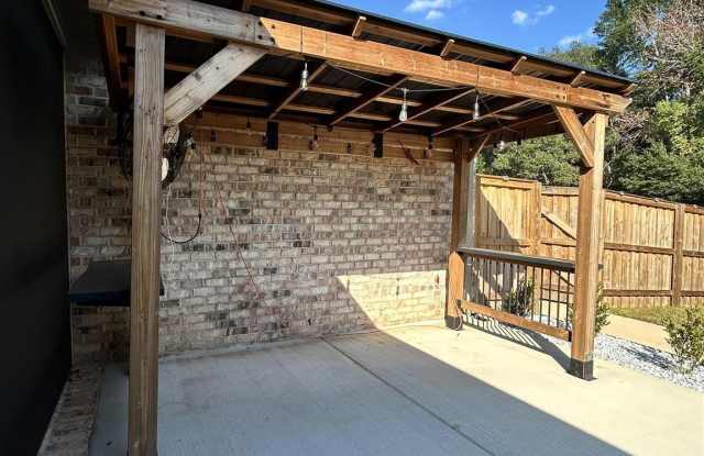 4084 Blue Hillside Ln