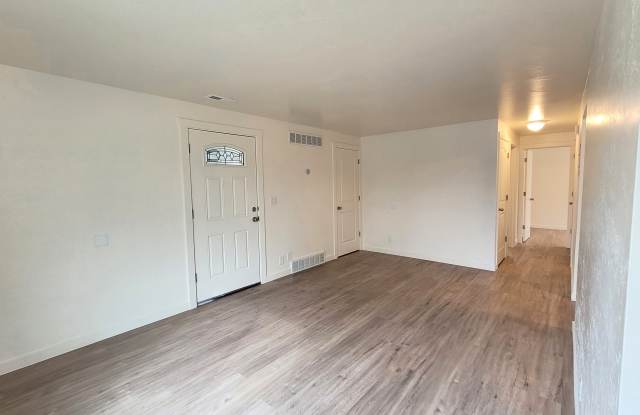 4661 Arlington Park Drive