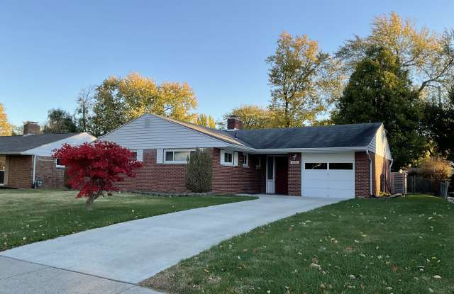 Photo of 634 Wiltshire Boulevard