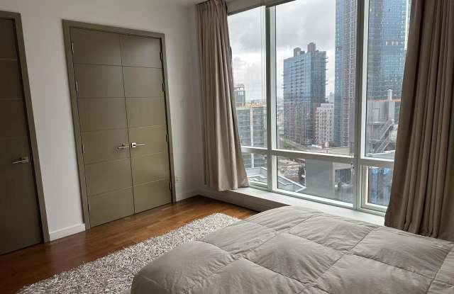 2717 42nd Road unit: 15A