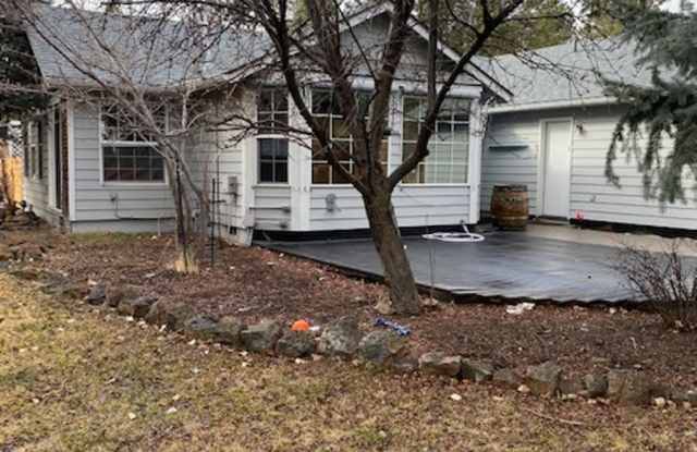 Adorable SE Bend home on Benham Rd - 61241 Benham Road, Bend, OR 97702