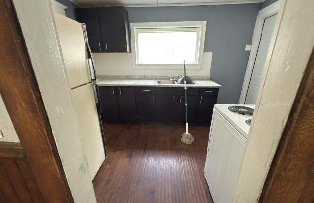 264 Lister Avenue - 1