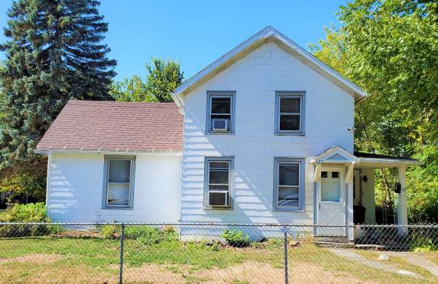 Renovated Four-Bedroom House in a Great Location