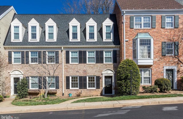 6754 TOWNE LANE RD - 6754 Towne Lane Road, McLean, VA 22101