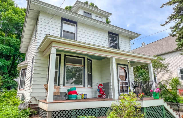 118 East Park Street