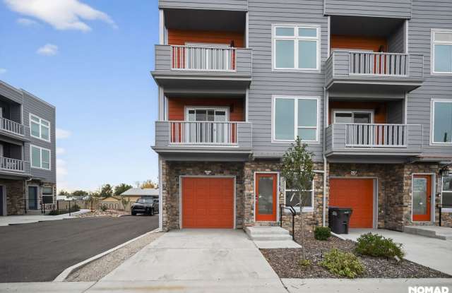 Photo of Stylish 3BR Townhome in Denver