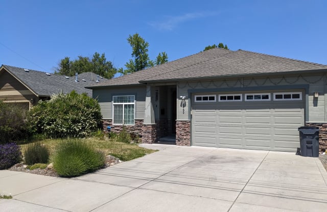 1759 Roberts Road - 1759 Roberts Road, Medford, OR 97504