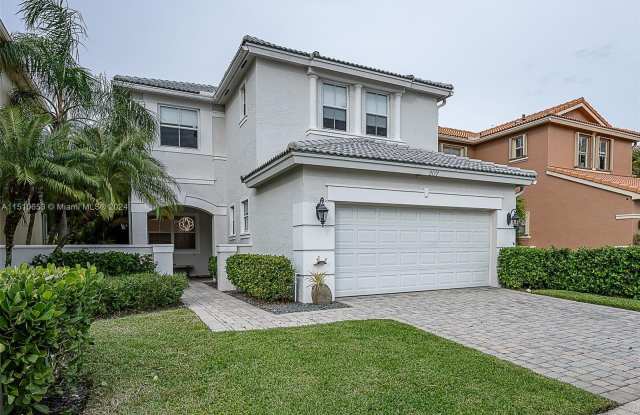 207 Isle Verde Way
