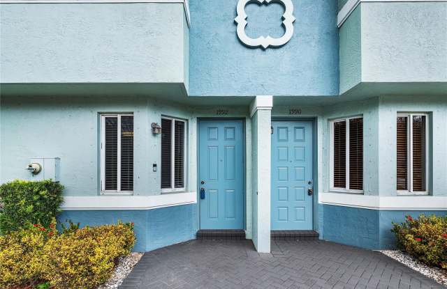 1992 Alamanda Way