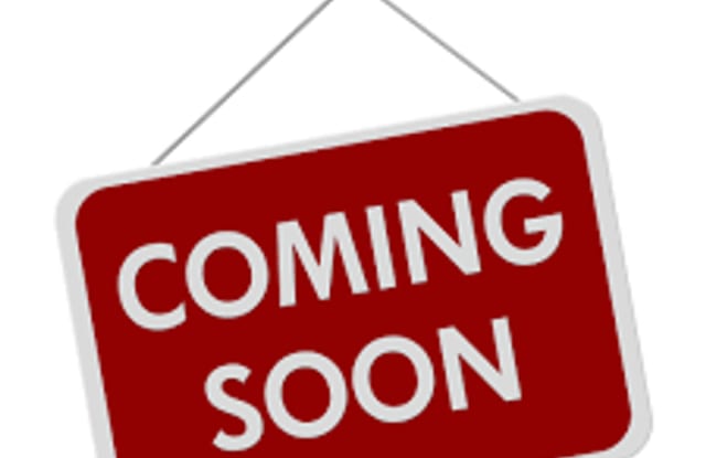 1176 SE Tamora Avenue ~ Beautiful Home with Arbor Roses Amenities!