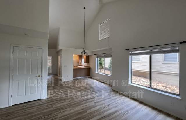 6164 E Mountain Oaks Dr