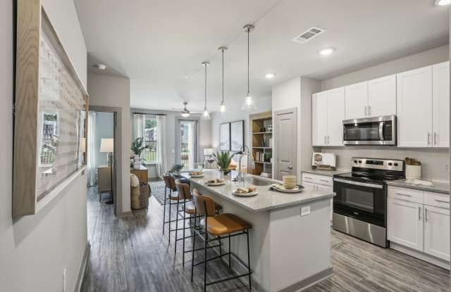 Photo of Accent Suwanee Creek