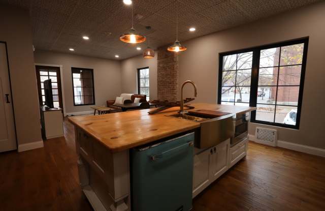 400 N. 9th-4TH OFFSET