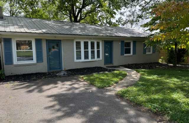South AVL - 3/2 with Sunroom and Flex Space!