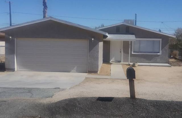 Must See! 2 Bedroom 1 Bath Home