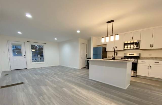 470 W Second Street unit: 1