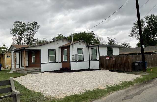2703 Menchaca