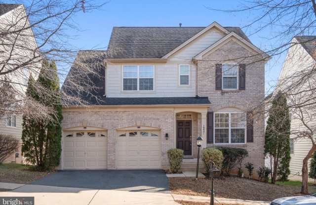 Photo of 16421 REGATTA Lane S