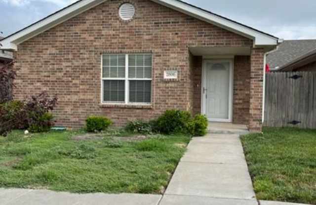 2806 Steves Way