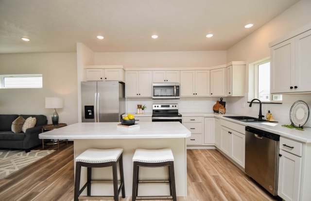 5509 South Dubuque Avenue