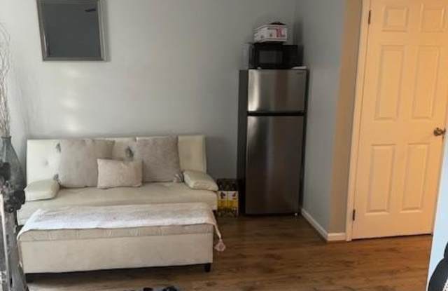 8259 CEDAR LANDING Court