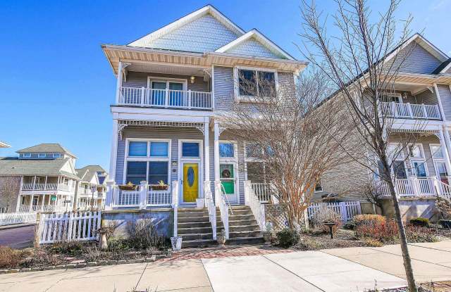 417 N New Hampshire Ave